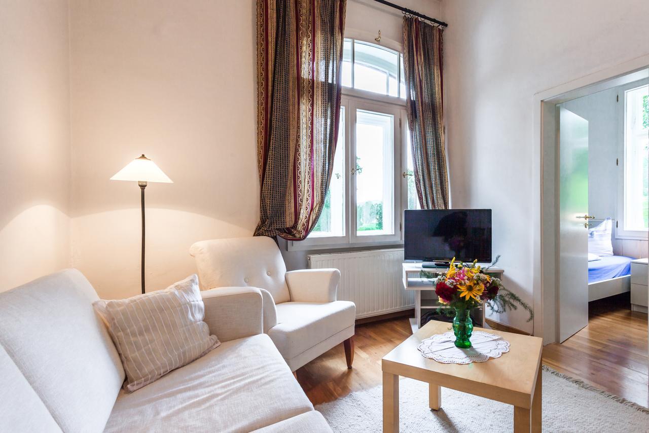Gaestehaus Villa Rose Durrrohrsdorf Buitenkant foto